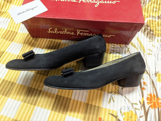 Pre-Owned Salvatore Ferragamo Vara low-heeled bow-detail pumps