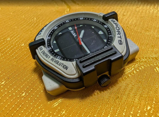 Vintage Pre-Owned Seiko Alba V851-5001 Solar Dynamic System Sports Watch 42mm Rare Futuristic Japan