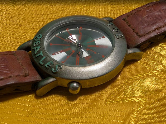 Vintage Pre-Owned The Beatles Forever Apple 1993 Watch 32mm Original Leather Strap Working Rare Collectible