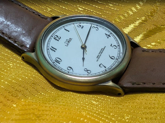 Citizen Club La Mer Quartz Watch 33mm Vintage Pre-Owned Japan White Dial Arabic Numerals Leather Strap Classic Dress Watch