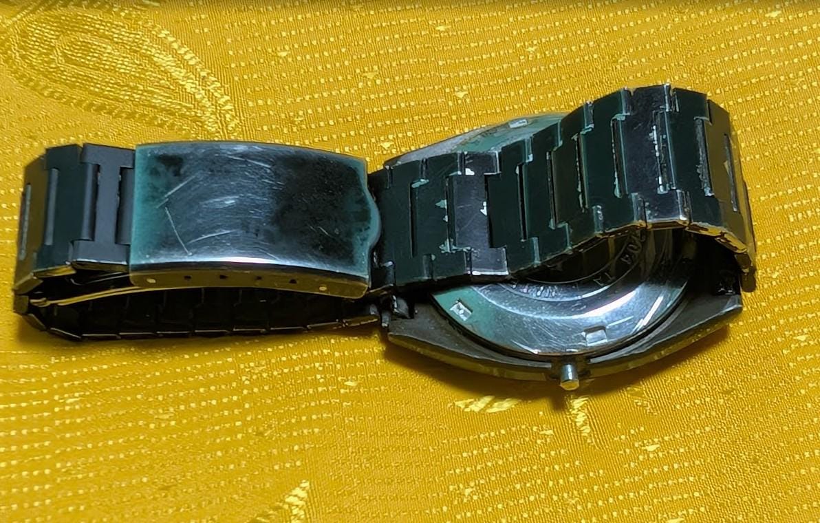 Rare Vintage Pre-Owned Citizen Crystron Quartz 4-730704 Japan Watch Black Case 35mm Day Date For Repair Parts Vintage Collector