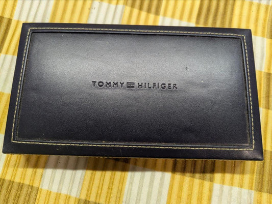 Vintage Pre-Owned Tommy Hilfiger Leather Long Wallet with Box