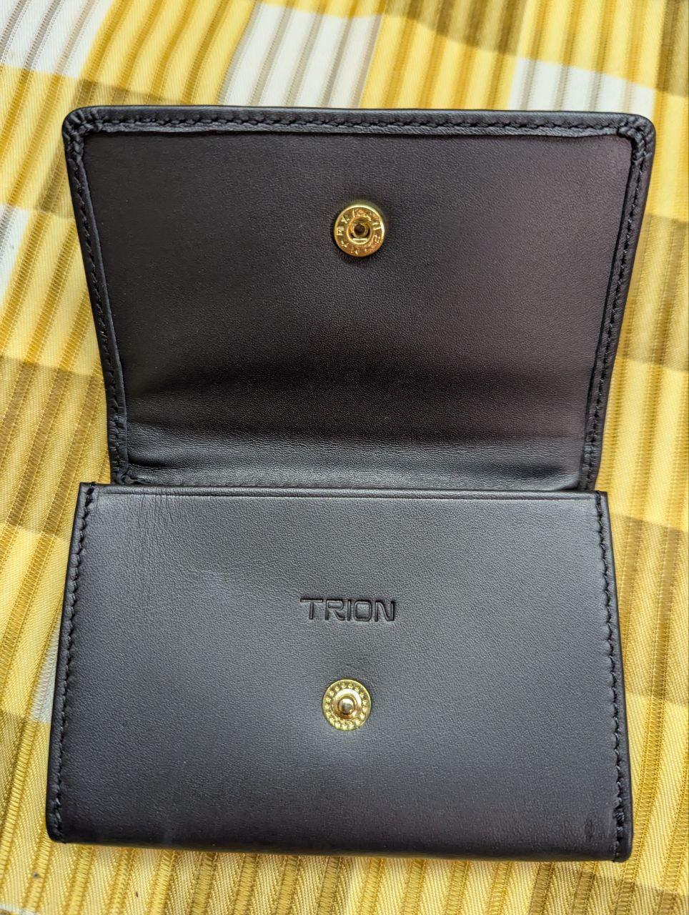 Pre-Owned TRION bifold Wallet Black with Bag & Box