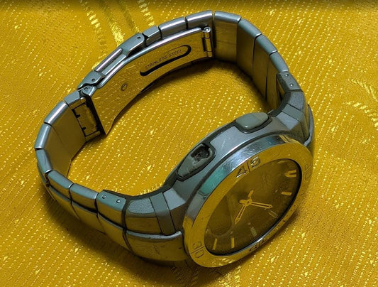 Casio Wave Ceptor WVA-310 Tough Solar World Time 41mm Vintage Pre-Owned JDM Watch Illuminator