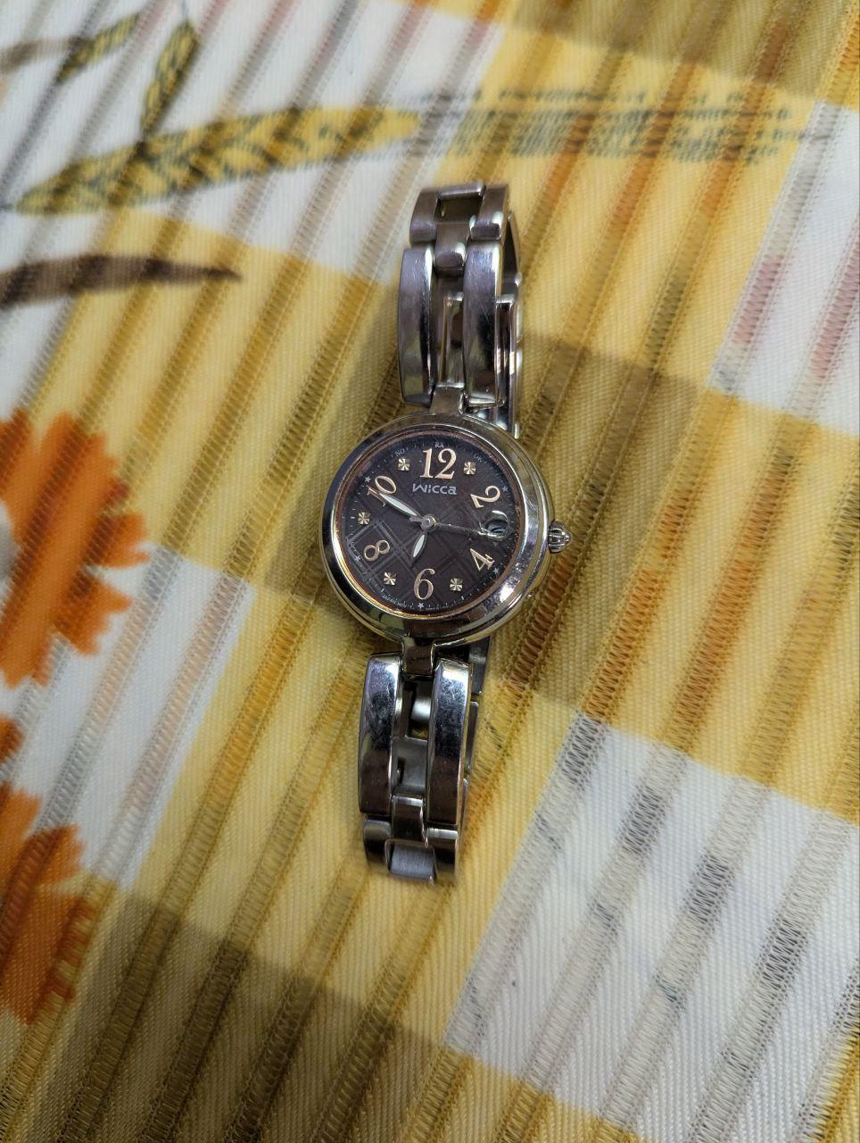 Vintage Pre-Owned Citizen Wicca H0F8 Solar Radio Controlled Women’s Watch Brown Dial Date Stainless Steel Bracelet Japan