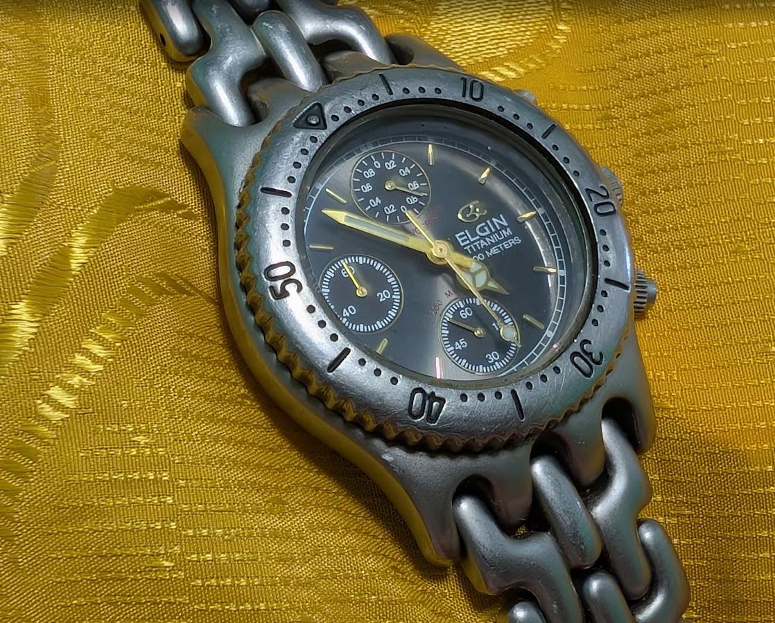 Vintage Pre-Owned Elgin FK-617-MA Titanium Chronograph Watch Green Dial 200M 37mm Rare 1990s Quartz Wristwatch
