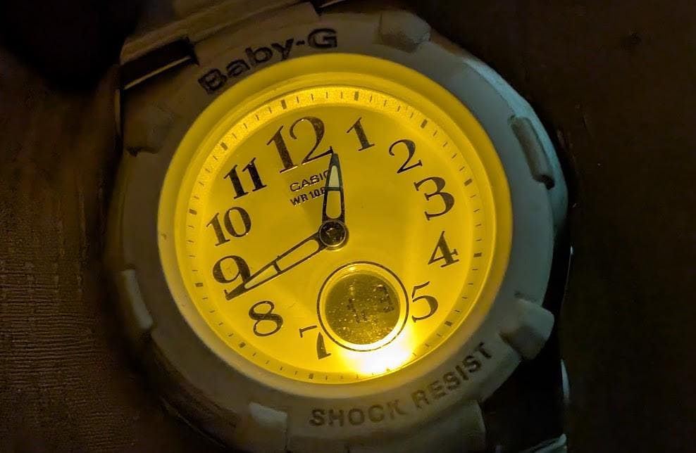 casio baby-g bga-1100 tough solar multiband 6 vintage Pre-Owned japan watch analog digital white shock resist. Case 40mm.