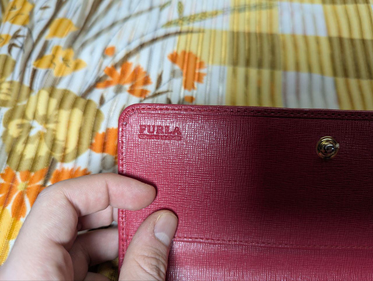 Furla Red Textured Leather Long Wallet – Pre-Owned Designer Accessory