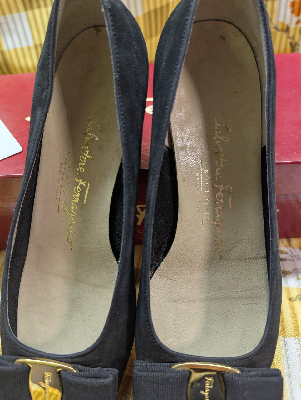 Pre-Owned Salvatore Ferragamo Vara low-heeled bow-detail pumps