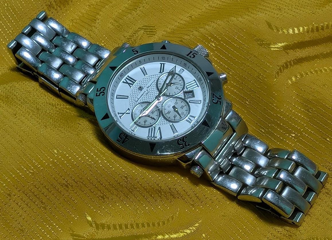 Rare Salvatore Marra SM7019 Chronograph Watch 45mm Vintage Pre-Owned Quartz Date Stainless Steel Bracelet Mens Sport Watch Italy .New Battery