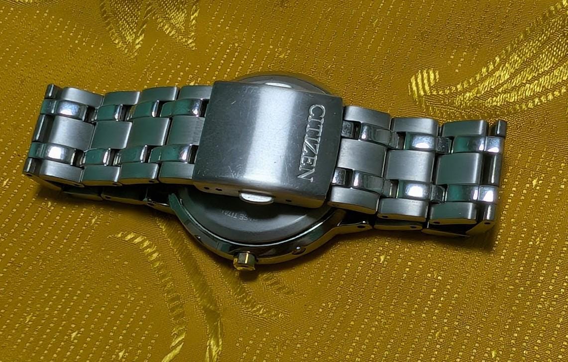 Citizen Eco Drive H415-S063329 Radio Controlled Titanium Watch 36mm White Dial Vintage Pre-Owned JDM Solar Men's Watch
