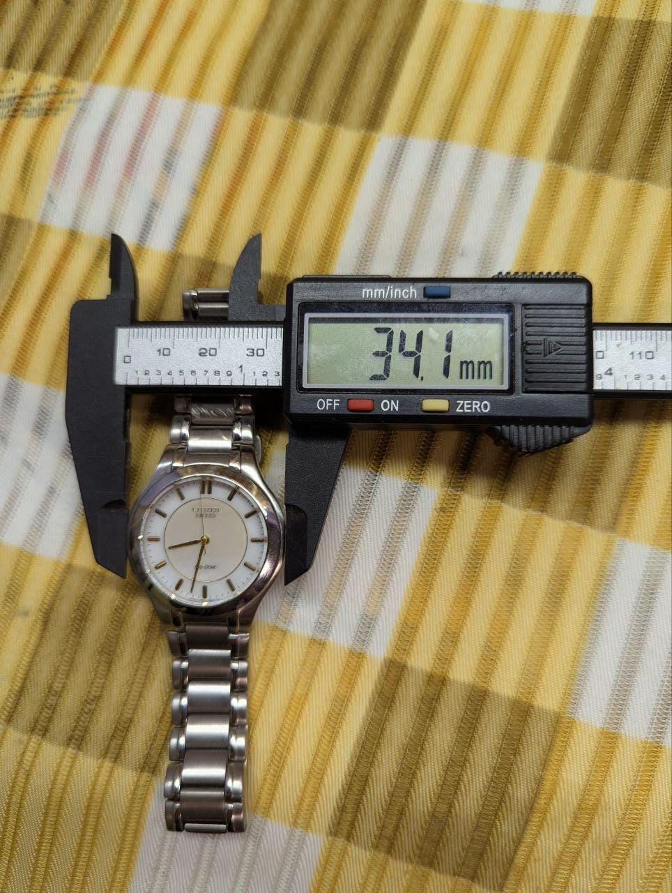 Vintage Pre-Owned Citizen Exceed Eco-Drive A735-H10457 Duratect Titanium Watch Pearl Dial Working Japan