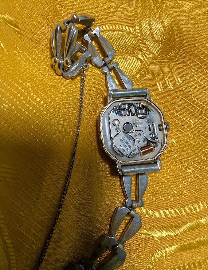 Rare Vintage Pre-Owned Seiko Quartz E029-5080 Womens Watch Japan Original Bracelet 24mm Analog Digital Dial Retro Wristwatch 1980s