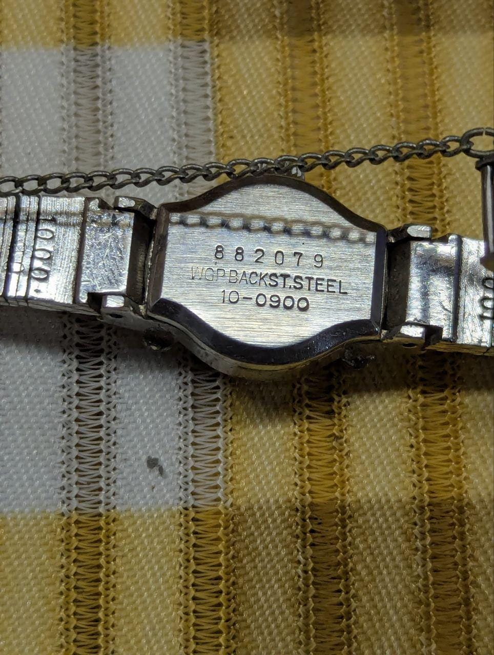 Vintage Pre-Owned Seiko Ladies Mechanical Watch 21 Jewels Silver Tone Dress Wristwatch Working Japan 10-0900 Petite Bracelet Watch Vintage Jewelry