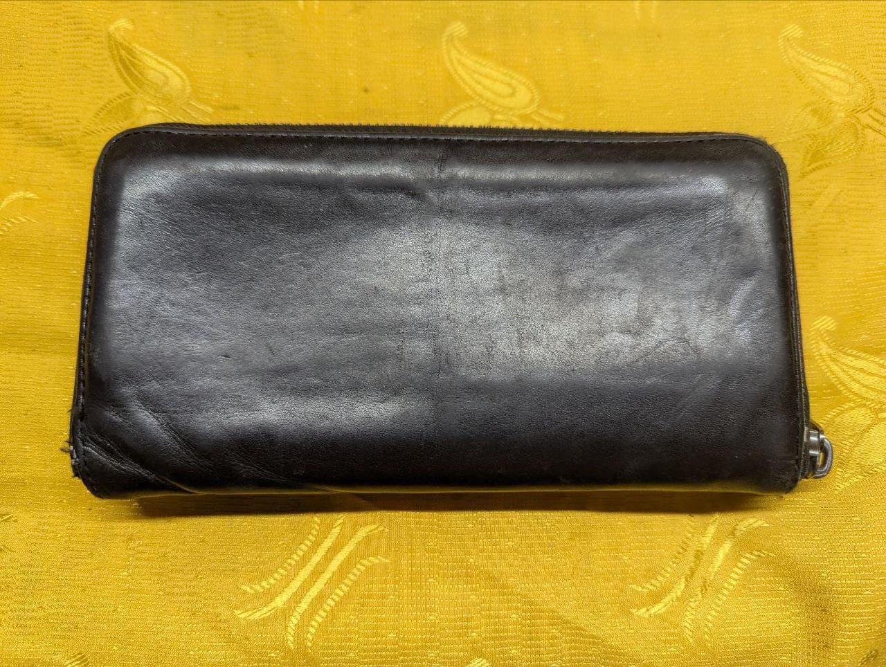 Vintage Pre-Owned Coach Long Zip-Around Wallet Genuine Glovetanned teather , Black