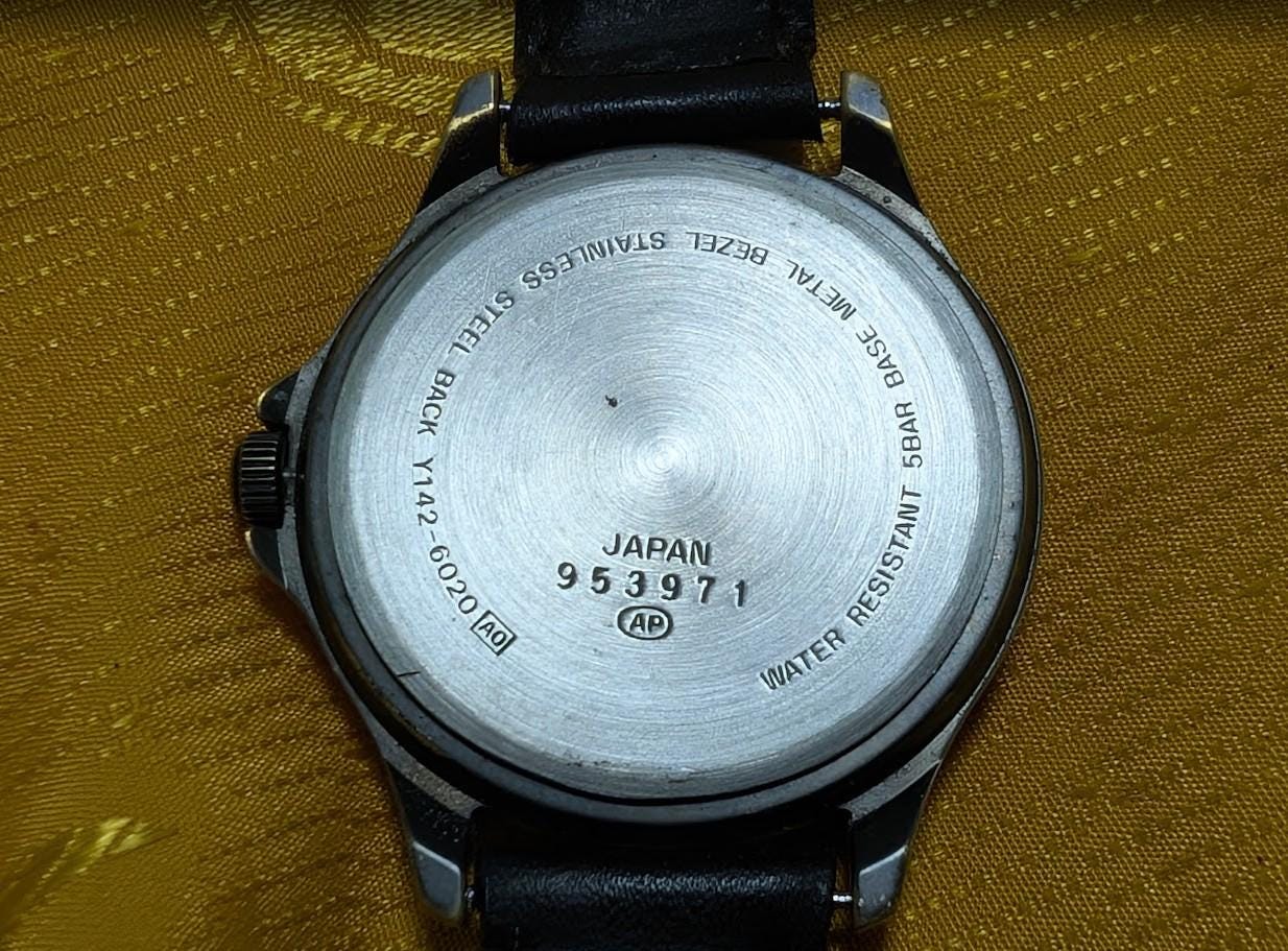 Vintage Pre-Owned Alba Field Gear Y142-6020 Watch Military Style Analog 35mm Case Leather Strap 5BAR Japan Quartz Classic .New Battery