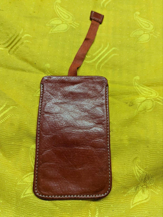 Pre-Owned Leather case for push-button phone Christian Peau, Red