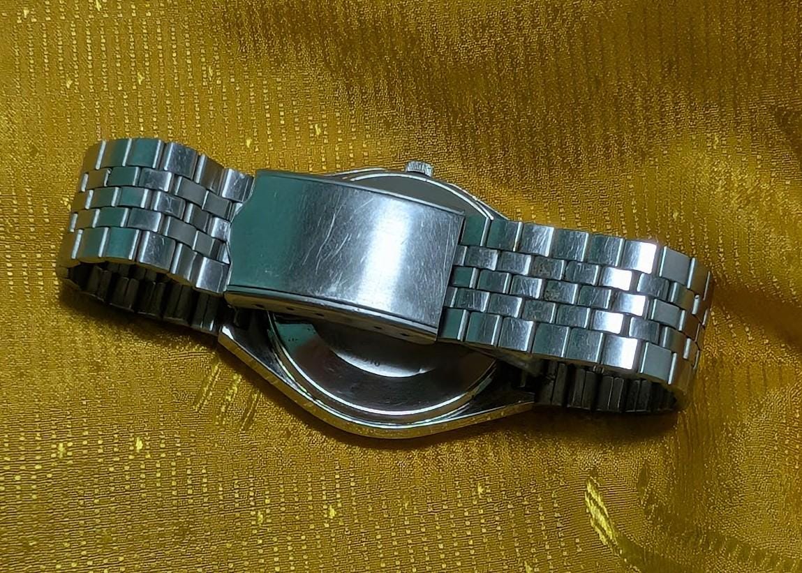 Vintage Pre-Owned Seiko King Quartz 4822-8010 Japan Watch 36mm Stainless Steel Case Date Original Bracelet Parts Restoration
