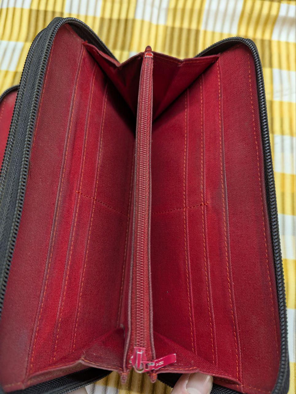 Pre-Owned Castelbajac Long big Wallet - with organizer and double zipp Black Leather