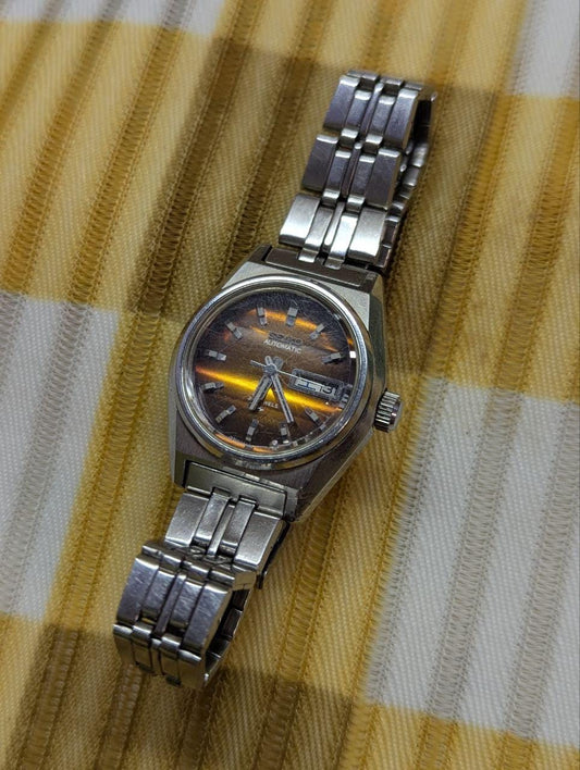 Vintage Pre-Owned Seiko Automatic 2206-0520 Ladies Watch Brown Sunburst Dial Day Date Japan Working