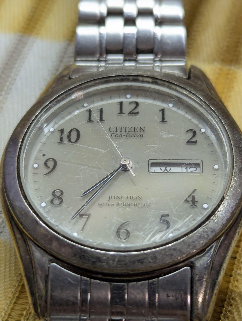 Vintage Pre-Owned Citizen Eco-Drive Junction E100-K15567 Watch Day Date Silver Bracelet Working Solar
