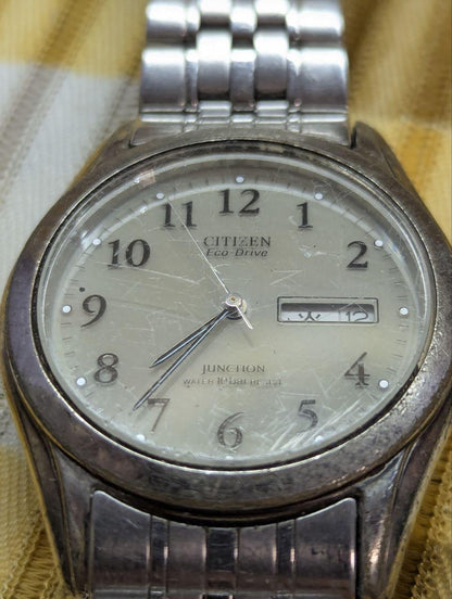 Vintage Pre-Owned Citizen Eco-Drive Junction E100-K15567 Watch Day Date Silver Bracelet Working Solar