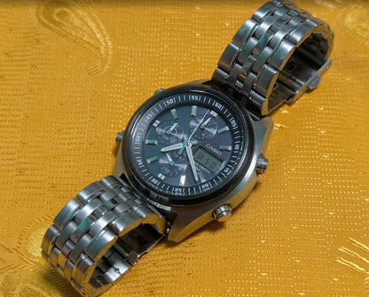 Vintage Pre-Owned Casio Wave Ceptor WVQ-500 Tough Solar Radio Controlled Watch Japan