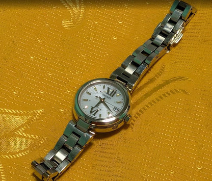 Vintage Pre-Owned Seiko Radio Wave Control Solar 1B22-0AC0 Womens Watch 25mm Luxury Japan Working Watch