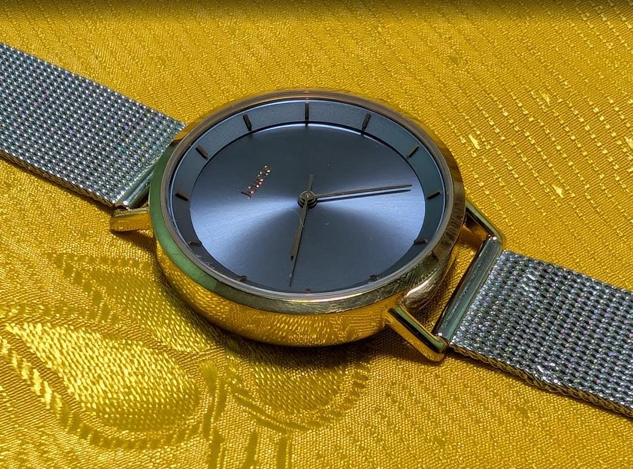 Pre-Owned Jouete Minimalist Watch 33mm Mesh Bracelet Silver Dial Quartz Elegant Unisex Wristwatch Slim Classic Design Working