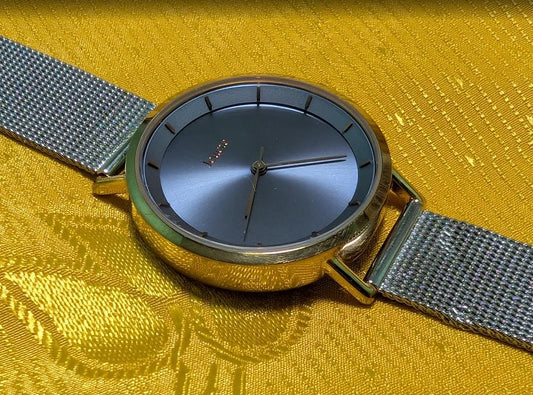 Pre-Owned Jouete Minimalist Watch 33mm Mesh Bracelet Silver Dial Quartz Elegant Unisex Wristwatch Slim Classic Design Working