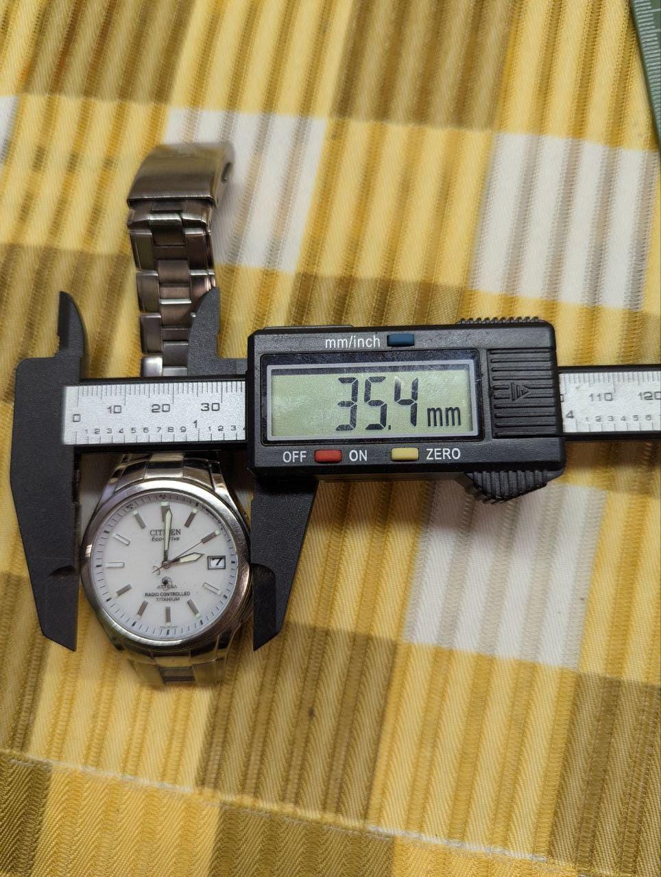 Vintage Pre-Owned Rare Citizen Attesa H410-T003788 Eco-Drive Titanium Radio Controlled Watch Silver Dial JDM Japan