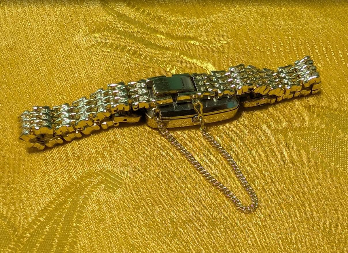 Rare Omega De Ville Quartz 1352 Ladies Watch Gold Tone Bracelet Swiss Vintage Pre-Owned Watch With Warranty Booklet