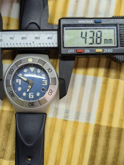 Vintage Pre-Owned 2002 Swatch Irony Scuba 200 Opah Blue YDS4015 Aluminum Quartz Watch Black Strap Swiss Made