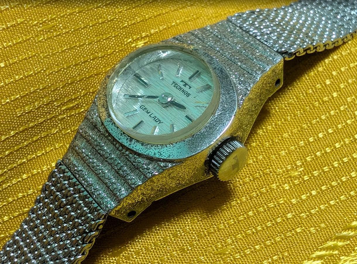 Technos Gem Lady Vintage Pre-Owned Watch Women Small Mesh Bracelet Classic Minimalist Silver Tone