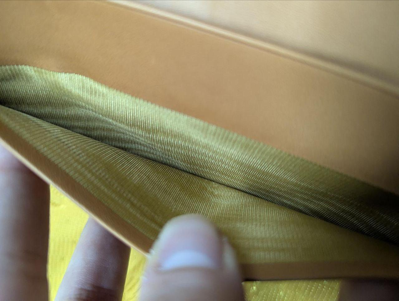 Pre-Owned Authentic Hunting World Wallet, Italian Leather