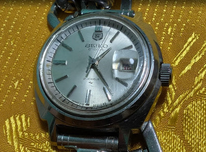 Seiko Chorus 2118-0260 Automatic Ladies Watch 21 Jewels Japan Vintage Pre-Owned Working Silver Dial Rare Bracelet Collectible