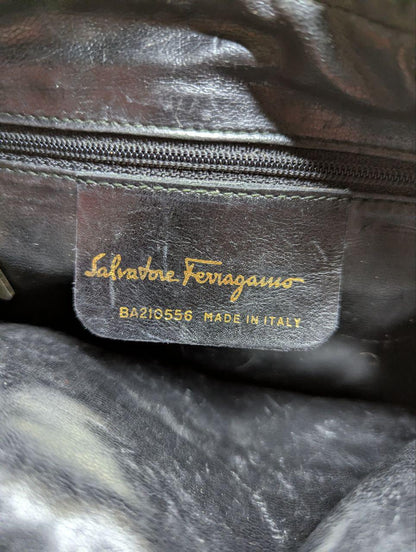 Vintage Pre-Owned Salvatore Ferragamo Leather Crossbody Bag Khaki Green Made in Italy Designer Shoulder Bag