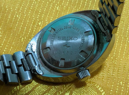 Seiko 2202-0050 Ladies Watch Japan Vintage Pre-Owned Working 21 Jewels Silver Dial Original Bracelet Collectible Timepiece