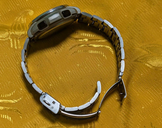 Vintage Pre-Owned QandQ Solarmate P62 Radio Controlled Solar Digital Watch Citizen Japan Retro Steel Watch