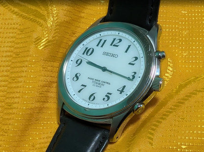 Pre-Owned Seiko Radio Wave Control Titanium 5B21-0AD0 JDM Quartz Watch 10 Jewels Japan Rare Titanium Mens Watch Original Strap.New battery.