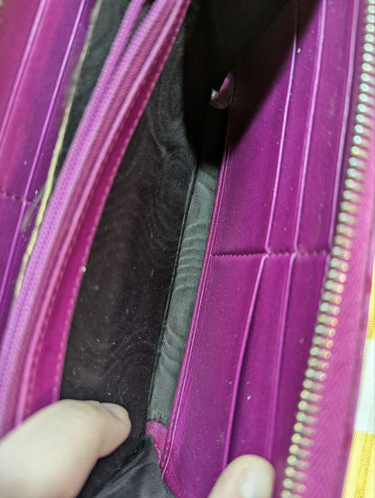 Vintage Pre-Owned Rare Gucci Nice Microguccissima Fuchsia Patent Leather Zip Around Continental Wallet Gold Stirrup