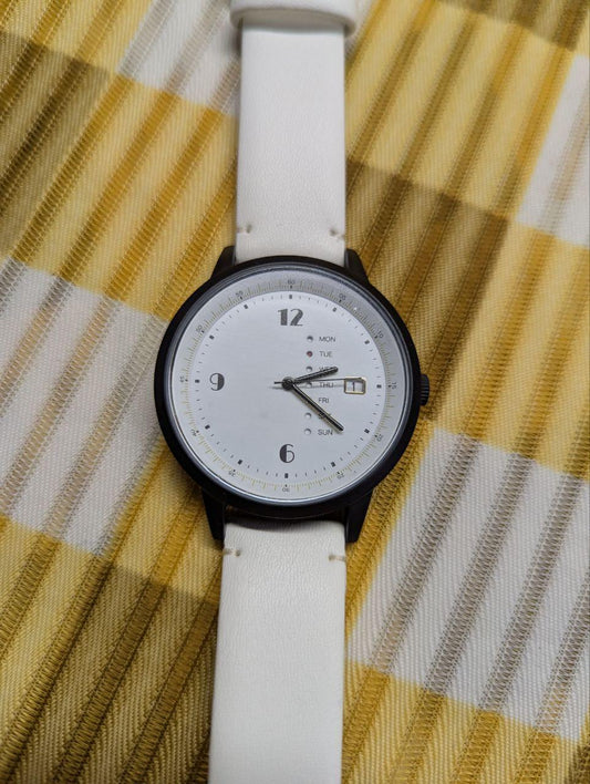 Deep Dyed QKD052G Watch White Strap Black Case Japan Movement Pre Owned Stainless Steel Back