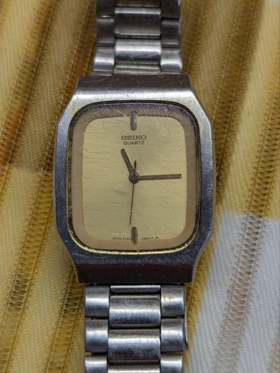Vintage Pre-Owned Seiko Quartz 2C21-5330 Tank Watch Silver Tone Stainless Steel Bracelet Watch Rectangular Japan Ladies Watch