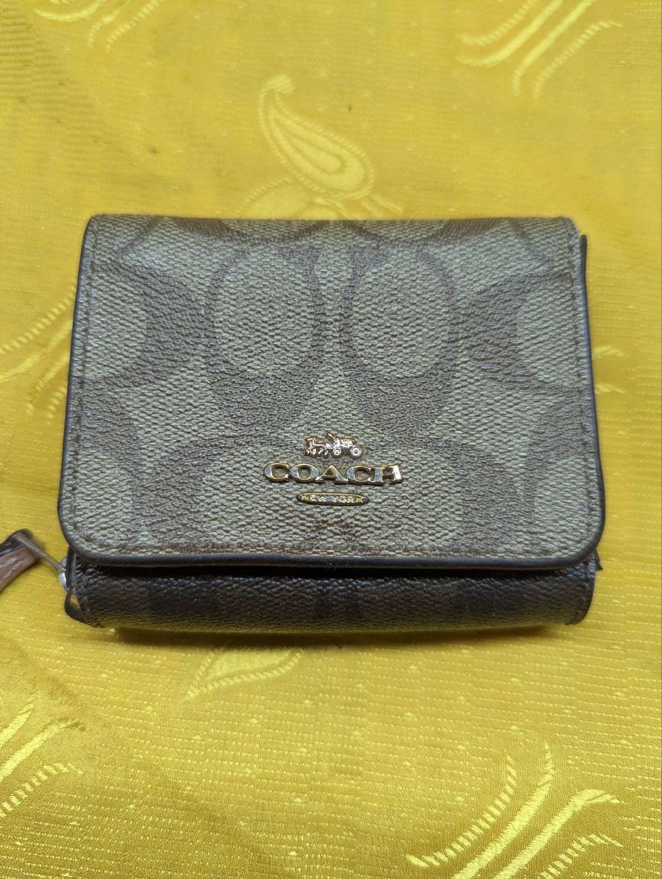Pre-Owned COACH Small Trifold Wallet Canvas Card Case Coin , Pink
