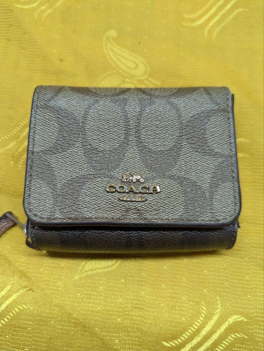 Pre-Owned COACH Small Trifold Wallet Canvas Card Case Coin , Pink