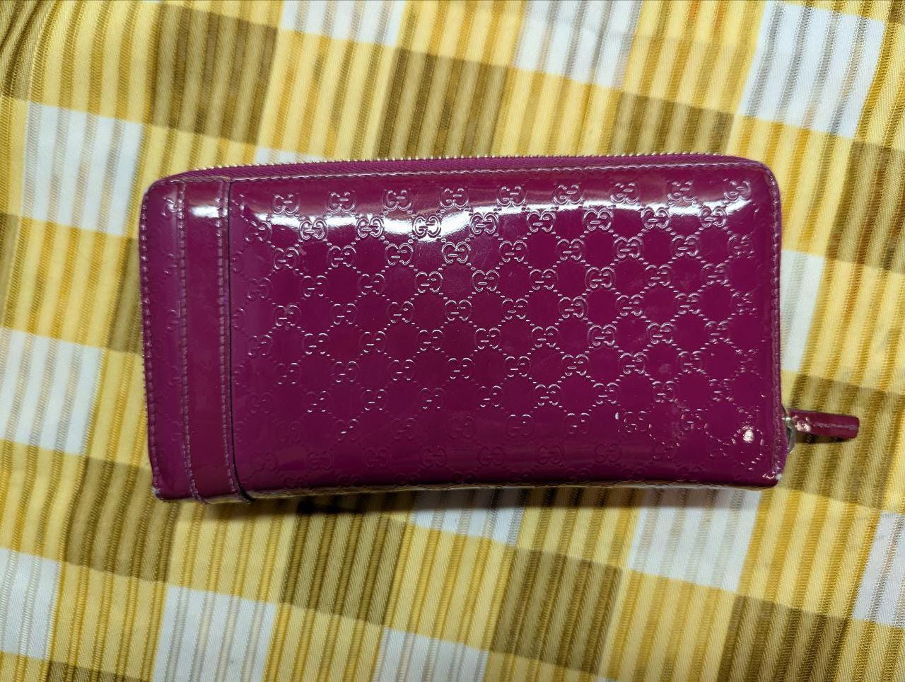 Vintage Pre-Owned Rare Gucci Nice Microguccissima Fuchsia Patent Leather Zip Around Continental Wallet Gold Stirrup