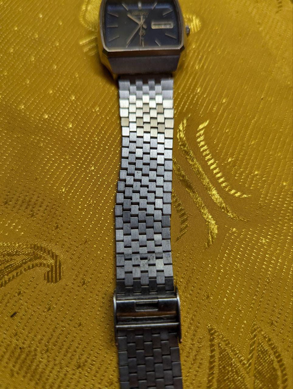 Seiko QUARTZ 0843-5010 Day/Date Vintage Pre-Owned MEN’S WATCH