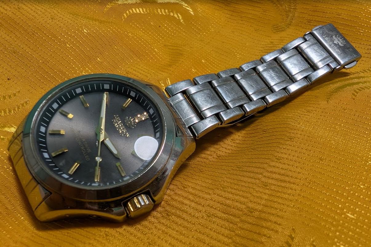 Vintage Pre-Owned Harrison Diamond JH-087 Solar Drive Radio Controlled Watch 42mm Original Bracelet Japan For Repair