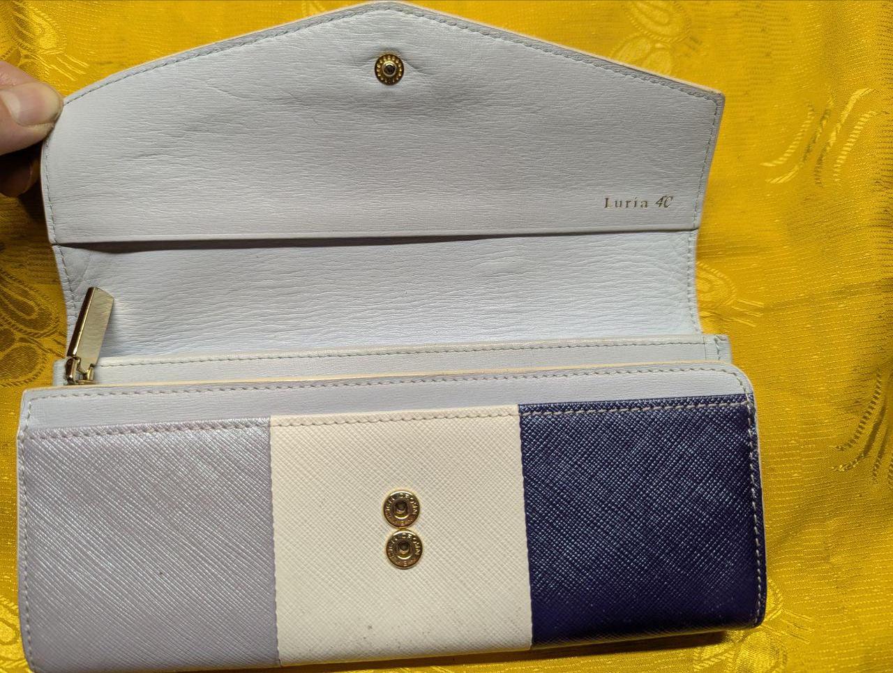 Pre-Owned Luria 4C long women's wallet in blue, sky blue, and white