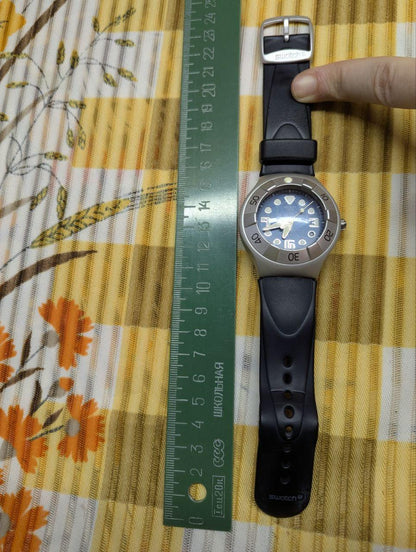 Vintage Pre-Owned 2002 Swatch Irony Scuba 200 Opah Blue YDS4015 Aluminum Quartz Watch Black Strap Swiss Made